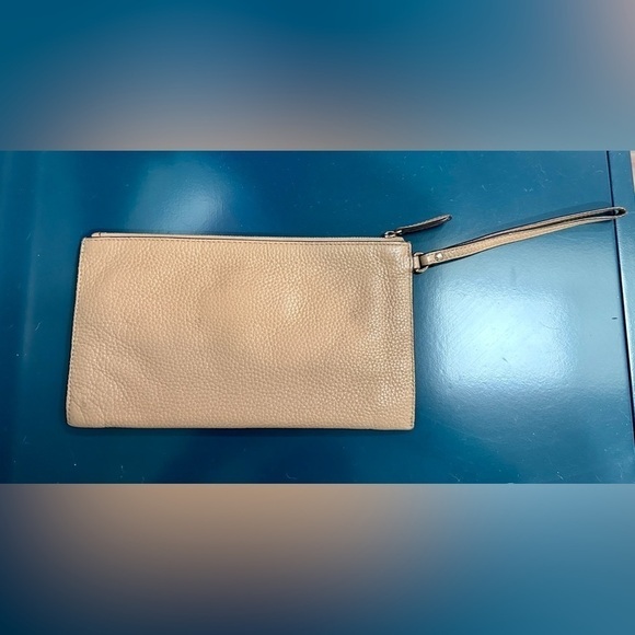 👜Michael by Michael Kors Wristlet👜 - Picture 4 of 7